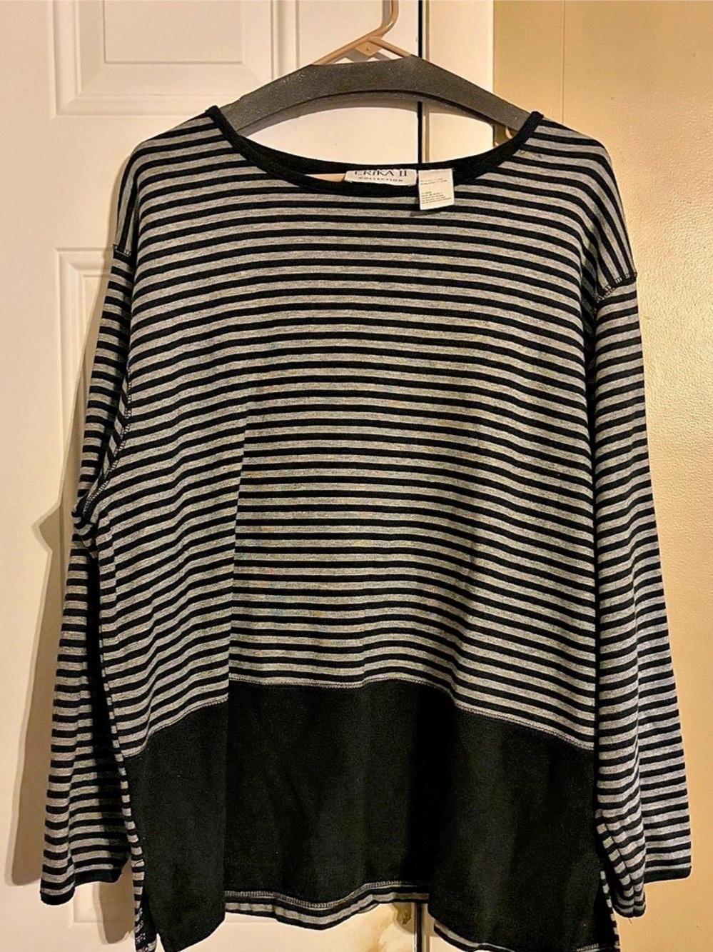 Erika II Collection Striped Long Sleeve Tunic in Black & Gray Like New